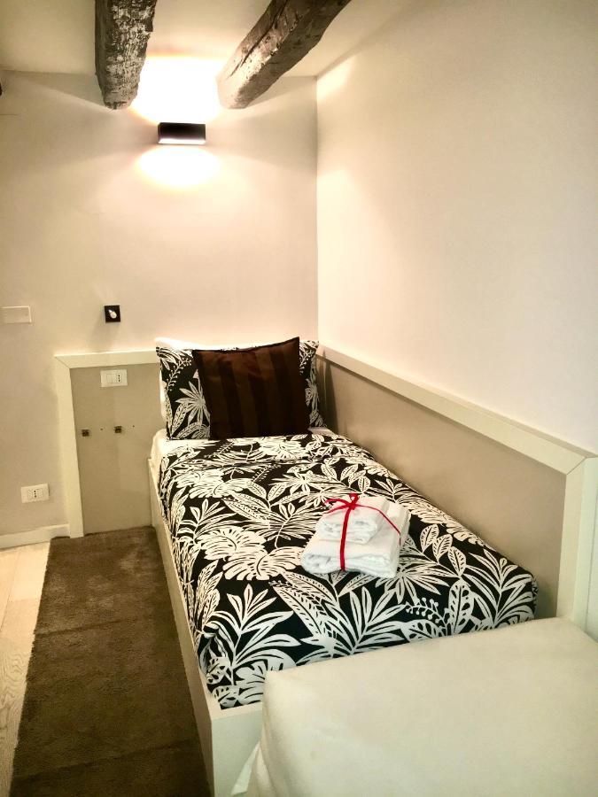 Apartament Mirrors Wenecja